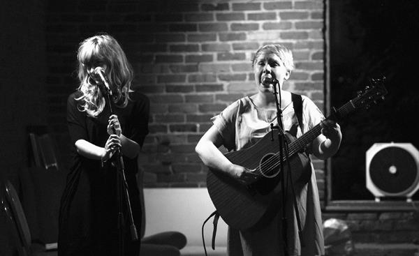 Saara Markkanen & Elise Mélinand par Anthony Lapoire