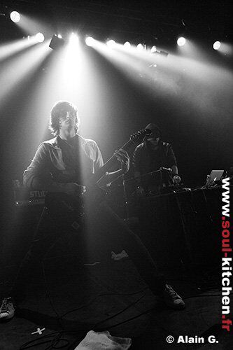 2008_05_06_i_am_un_chien_bataclan