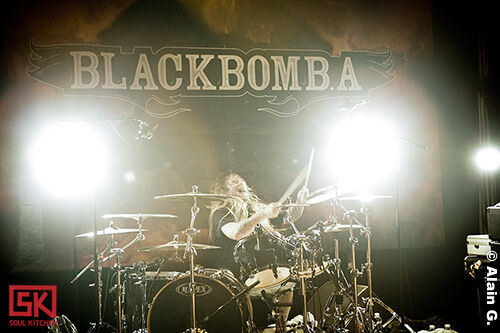 2009_11_26_black-bomb-a