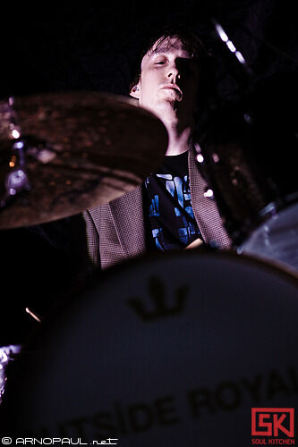 2010-03-19-outsideroyalty