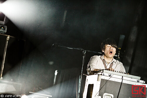 2010-03-19-outsideroyalty