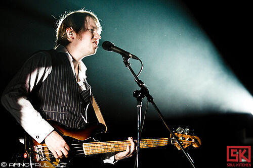 2010-03-19-outsideroyalty