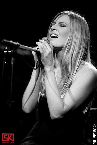 2010-04-22-elodie-frege