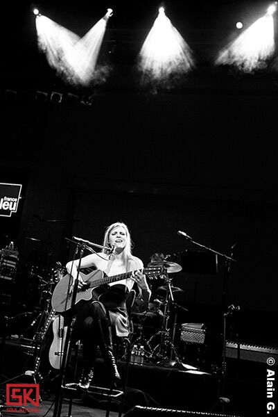 2010-04-22-elodie-frege