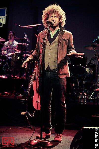 2010-04-22-raul-paz
