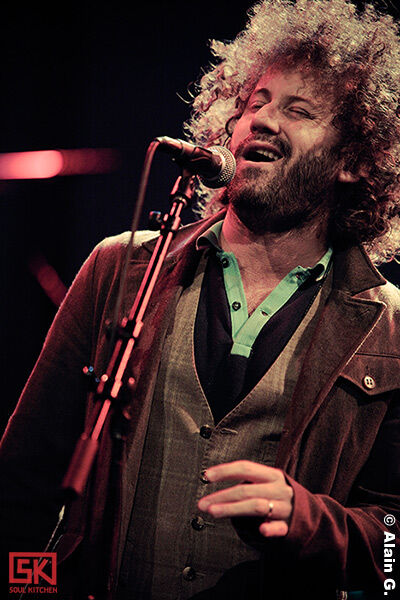 2010-04-22-raul-paz