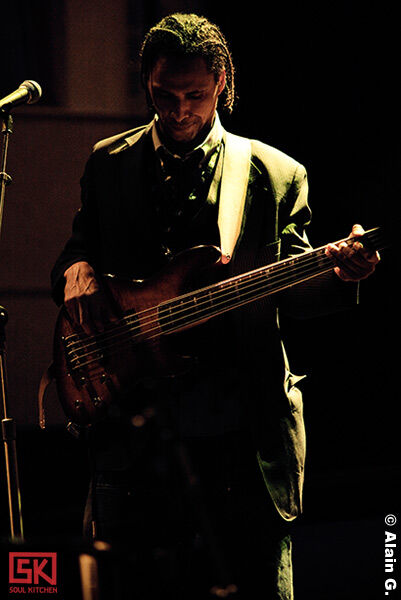 2010-04-22-raul-paz