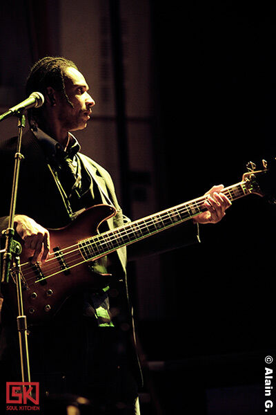 2010-04-22-raul-paz