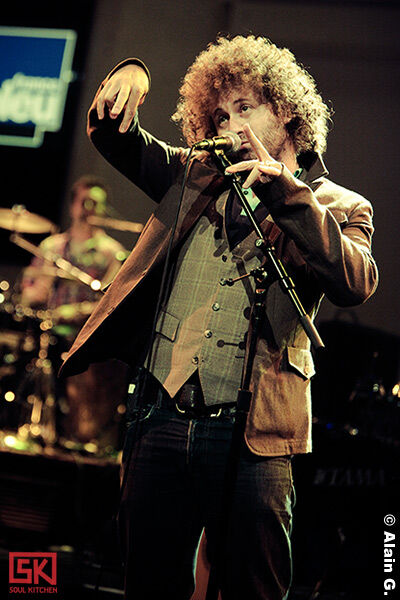 2010-04-22-raul-paz