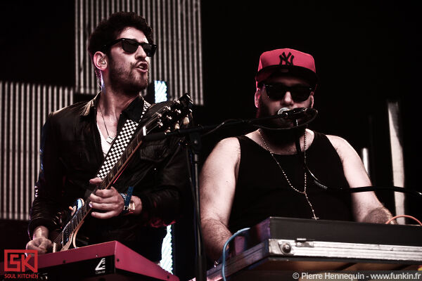 2010-07-02-chromeo