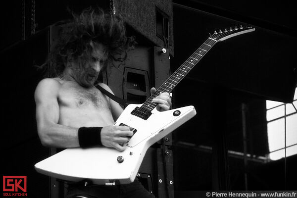  2010-07-03-airbourne