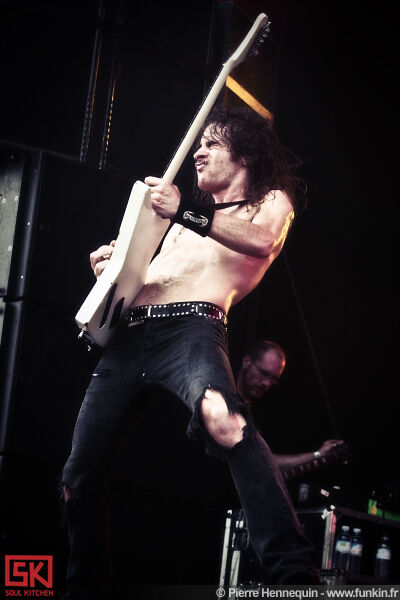  2010-07-03-airbourne
