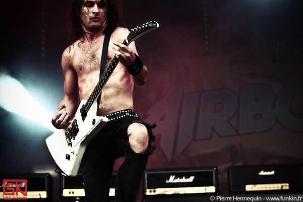  2010-07-03-airbourne