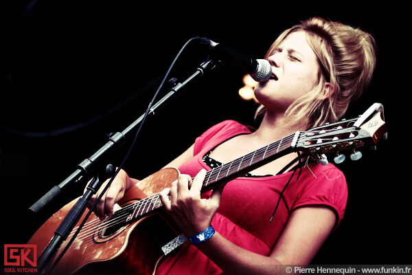 2010-07-03-selah-sue 