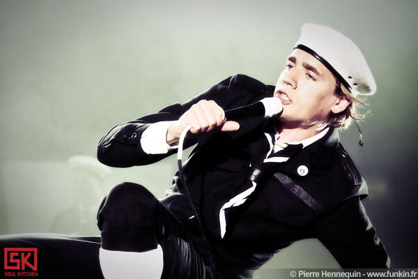  2010-07-03-the-hives