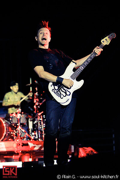 2010-08-27-blink-182