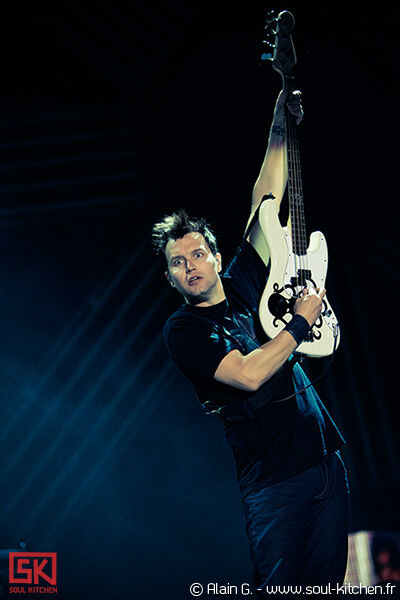 2010-08-27-blink-182