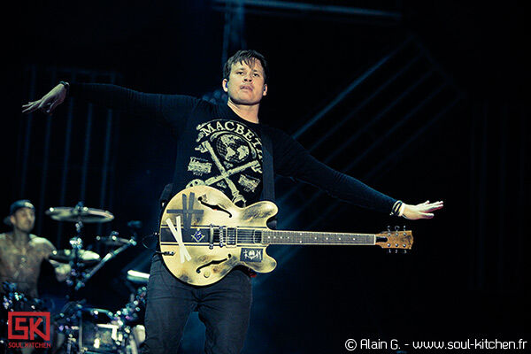 2010-08-27-blink-182