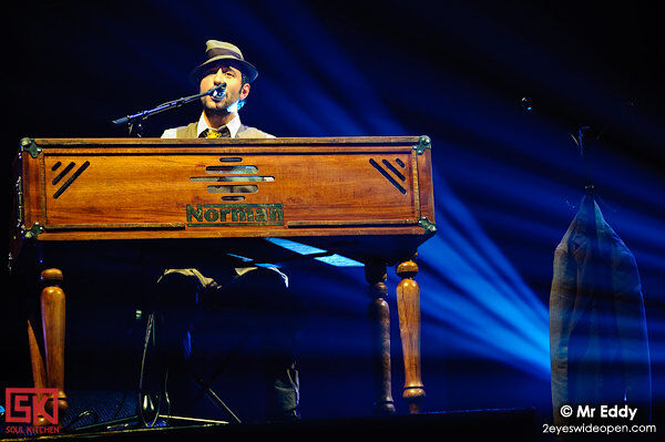 2010_02_02_charliewinston