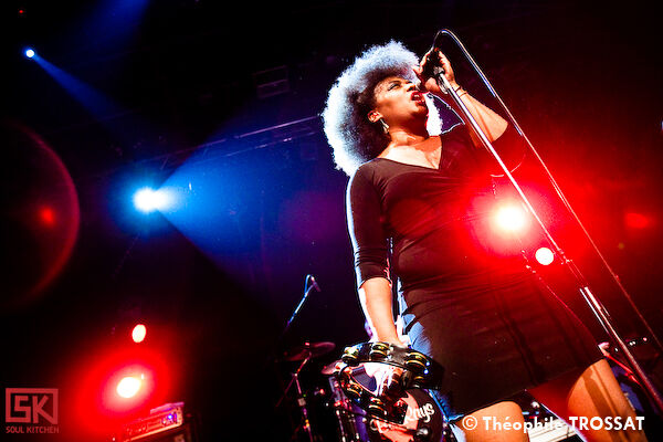 2010_03_06_thebellrays
