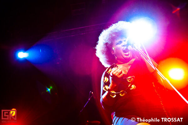 2010_03_06_thebellrays