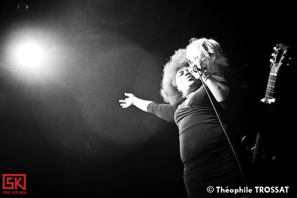 2010_03_06_thebellrays