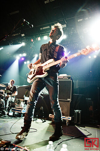 2010_03_24_twodoorcinemaclub