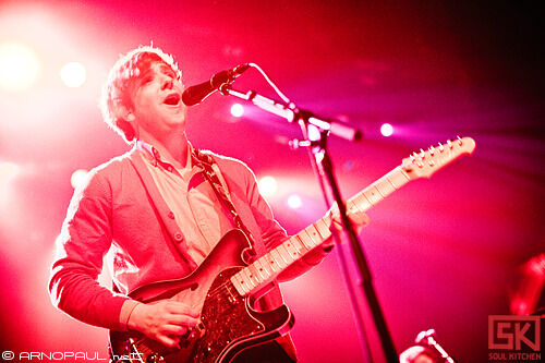 2010_03_24_twodoorcinemaclub