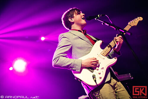 2010_03_24_twodoorcinemaclub