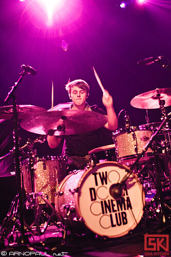 2010_03_24_twodoorcinemaclub