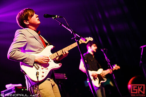 2010_03_24_twodoorcinemaclub