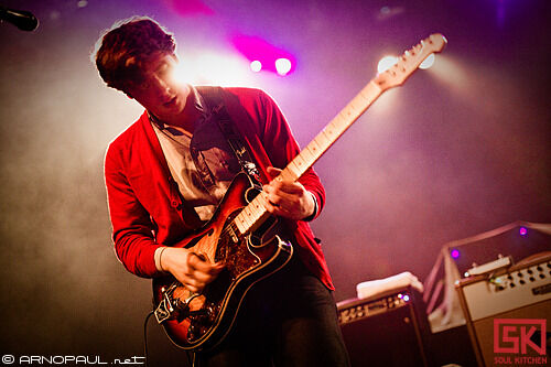 2010_03_24_twodoorcinemaclub