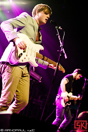 2010_03_24_twodoorcinemaclub