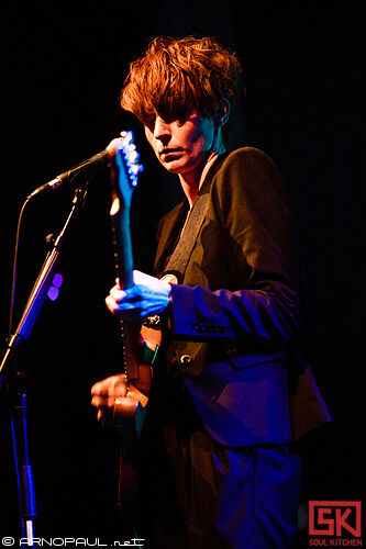 2010_03_27_lonelady