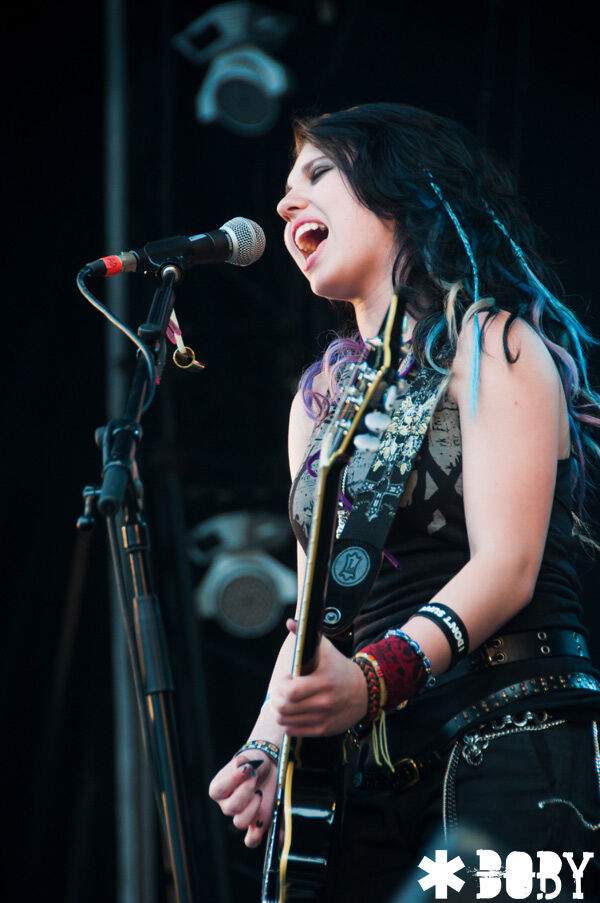 2011-08-28-cherri-bomb