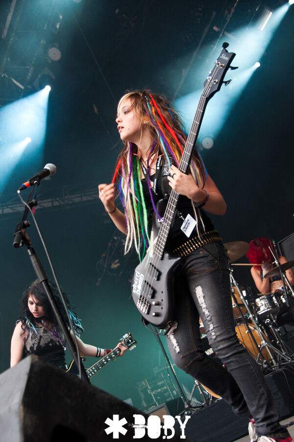 2011-08-28-cherri-bomb