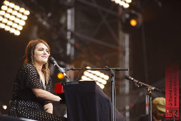 2011_07_14_angusandjuliastone