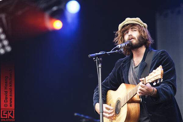 2011_07_14_angusandjuliastone
