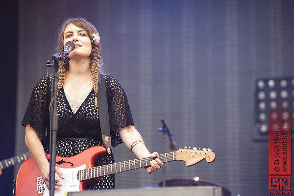 2011_07_14_angusandjuliastone