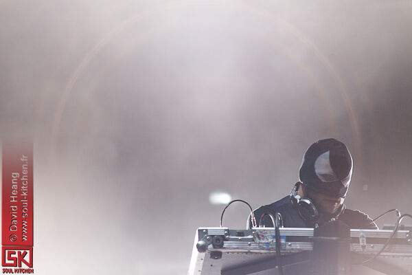 2011_07_14_bloodybeetrootsdeadcrew77
