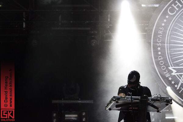 2011_07_14_bloodybeetrootsdeadcrew77