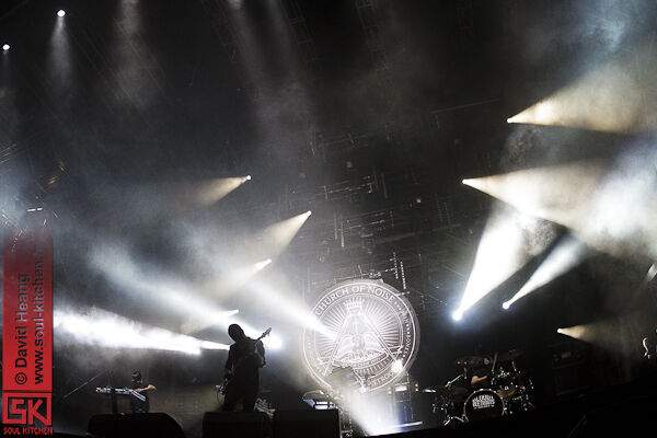 2011_07_14_bloodybeetrootsdeadcrew77