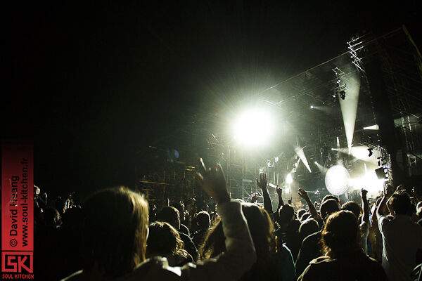 2011_07_14_bloodybeetrootsdeadcrew77