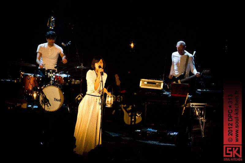 2012_11_25_bat_for_lashes