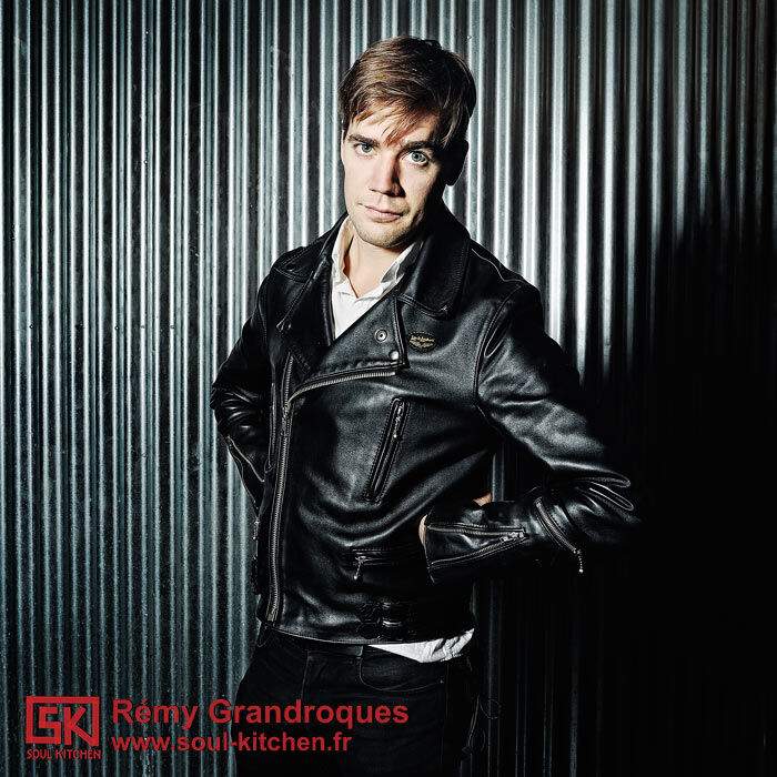 2012_29_11_Portraits_The_Hives