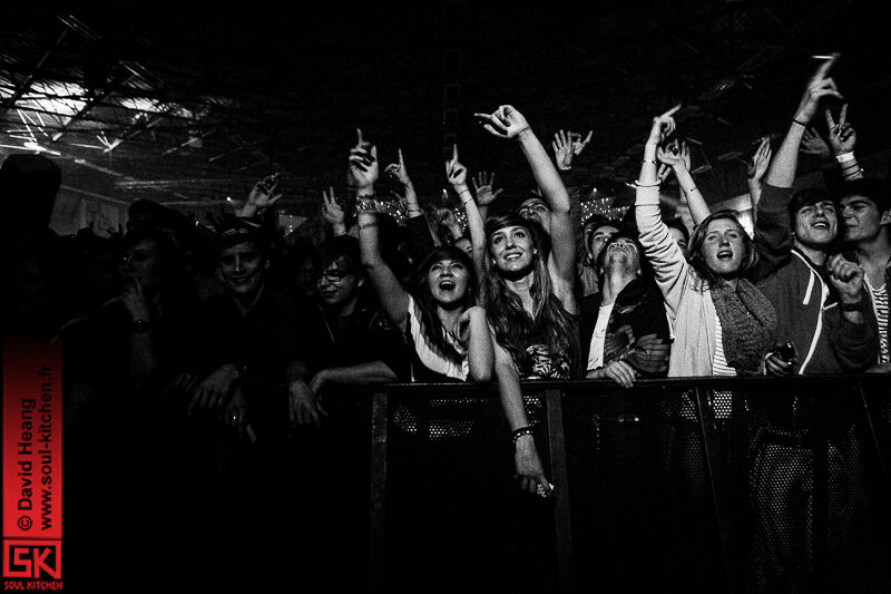 2013_03_29_thebloodybeetrootslive