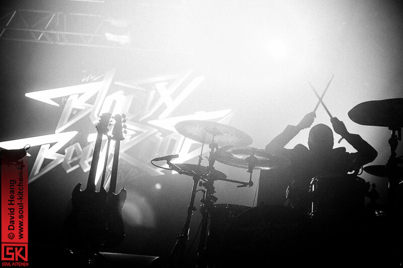 2013_03_29_thebloodybeetrootslive