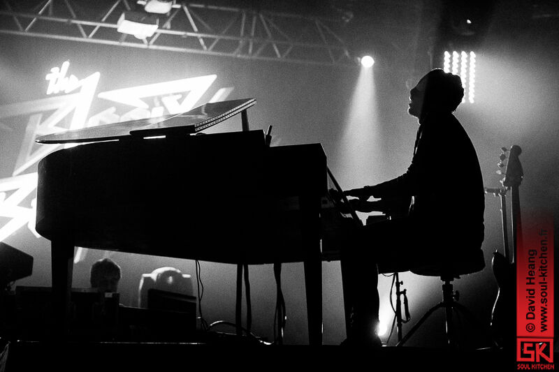 2013_03_29_thebloodybeetrootslive