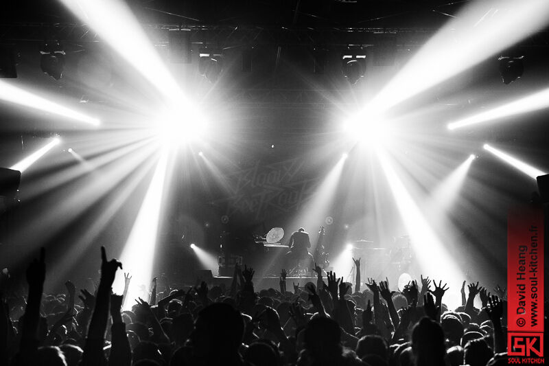 2013_03_29_thebloodybeetrootslive