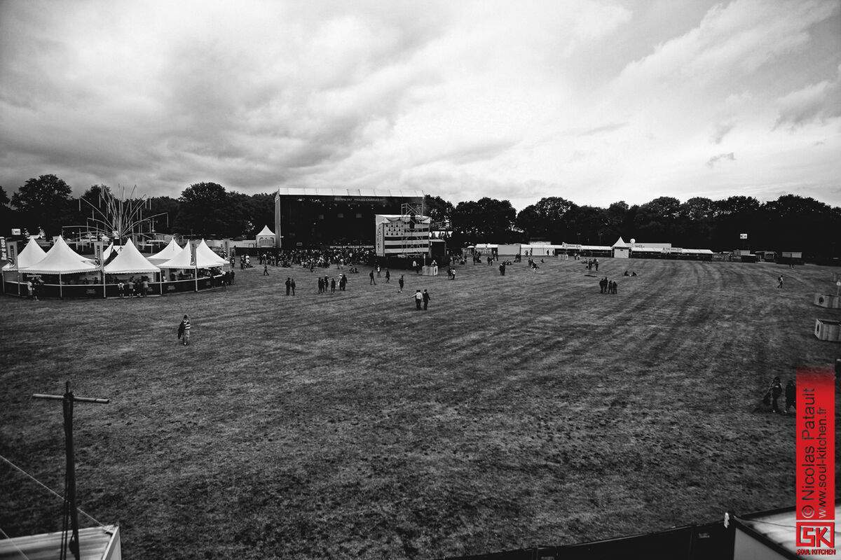 2015_08_07-Carav-horslive